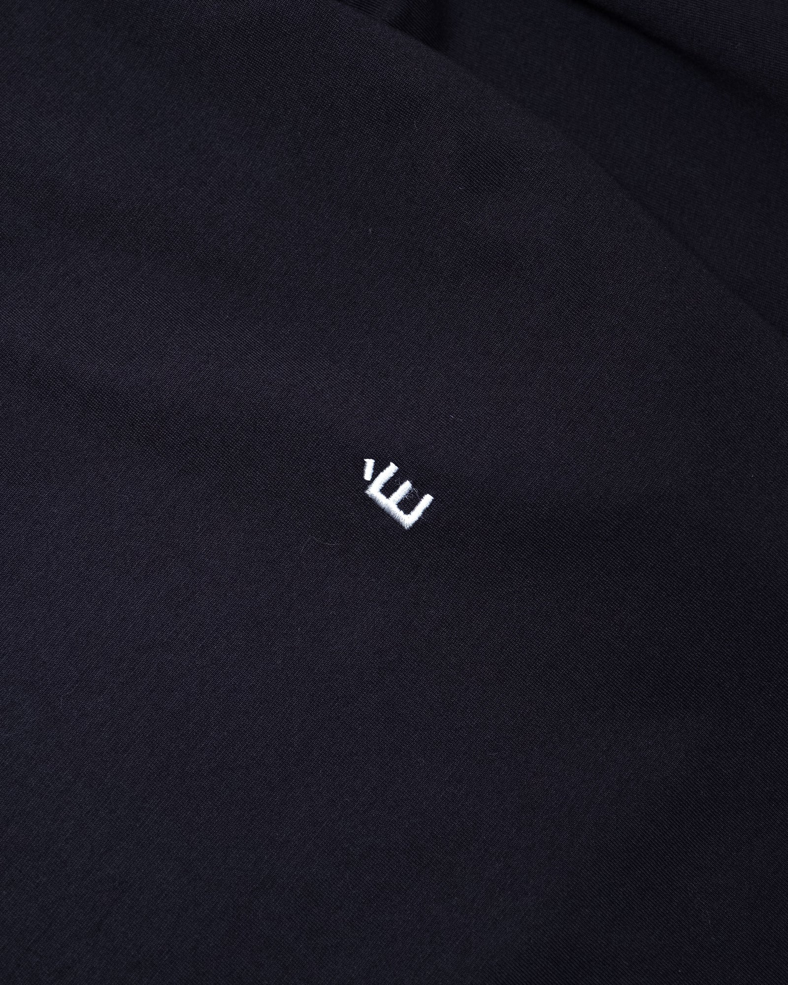 Études Award Accent Tee Black