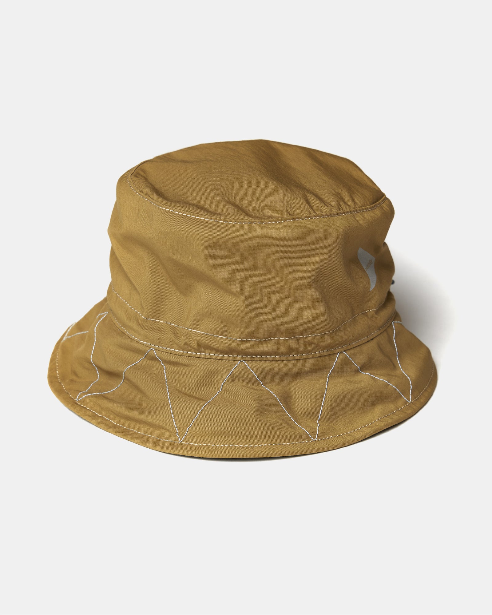 and wander 60/40 Bucket Hat Beige