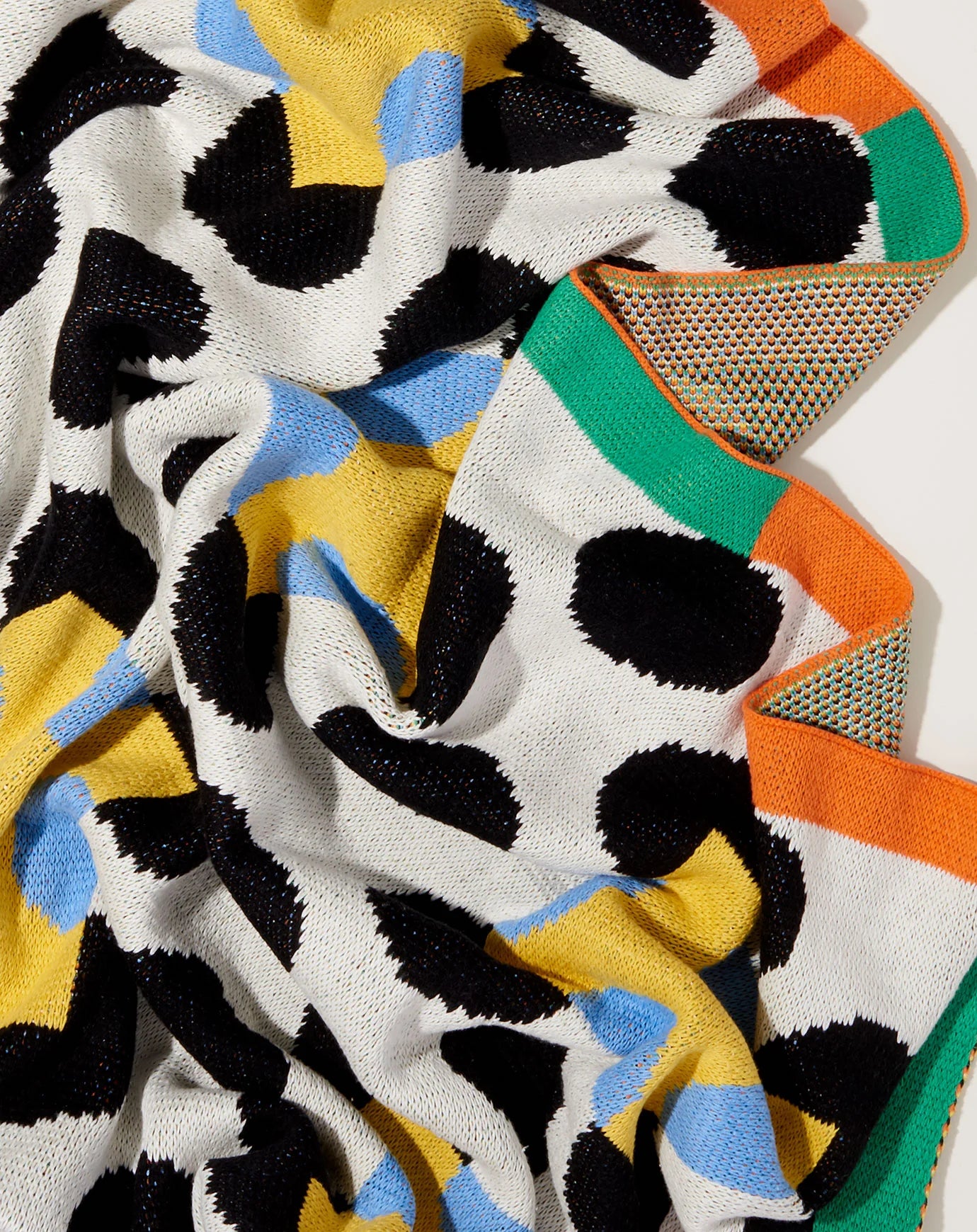 Dusen Dusen Dot Knit Throw CONTRA